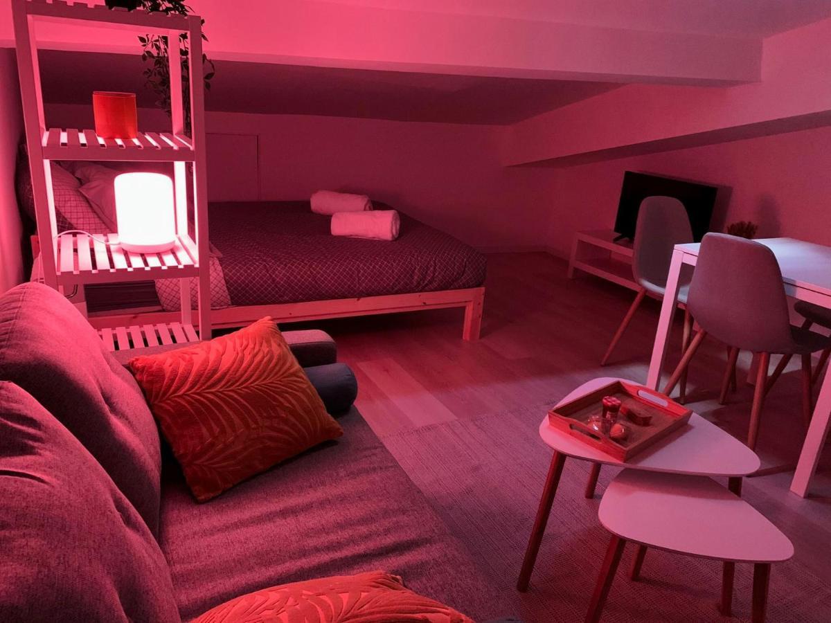 Studio Avec Lumiere D'Ambiance - Proche Victoire Apartamento Bordéus Exterior foto